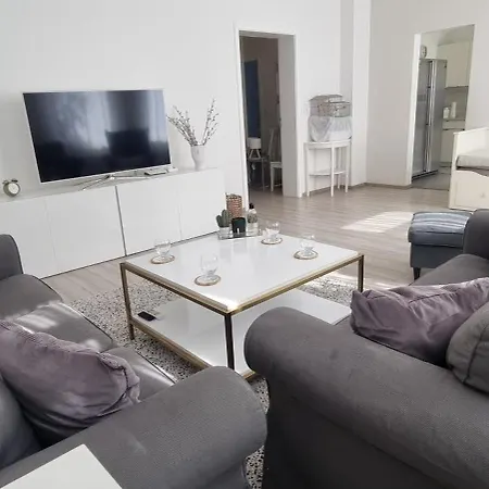 Apartamento Cosy Living Apartment-120qm-fast Wifi-free Parking *
