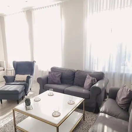 Cosy Living Apartment-120qm-fast Wifi-free Parking Appartement