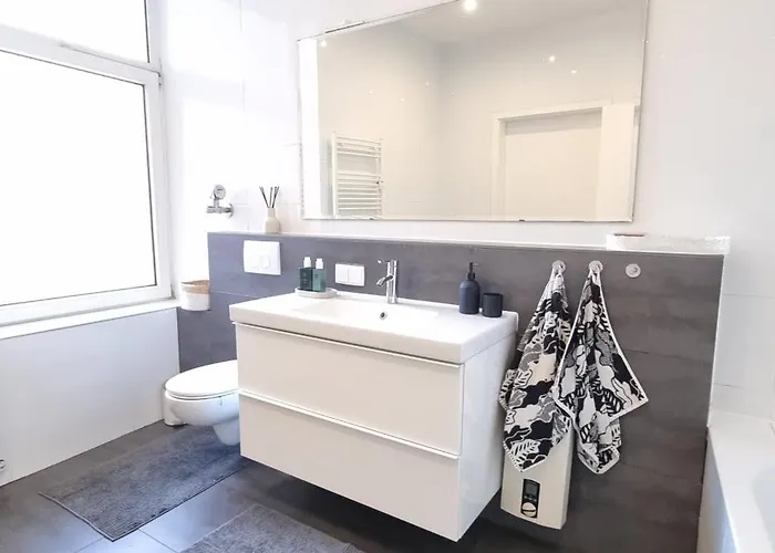 Appartement Cosy Living Apartment-120qm-fast Wifi-free Parking