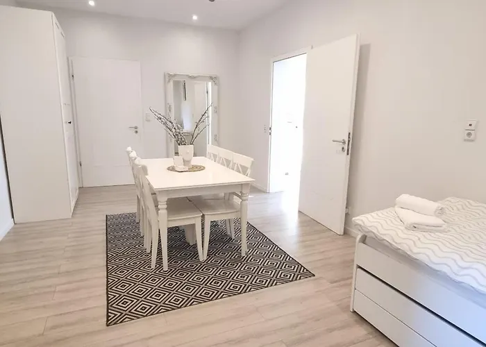 Cosy Living Apartment-120qm-fast Wifi-free Parking Appartement Hannover