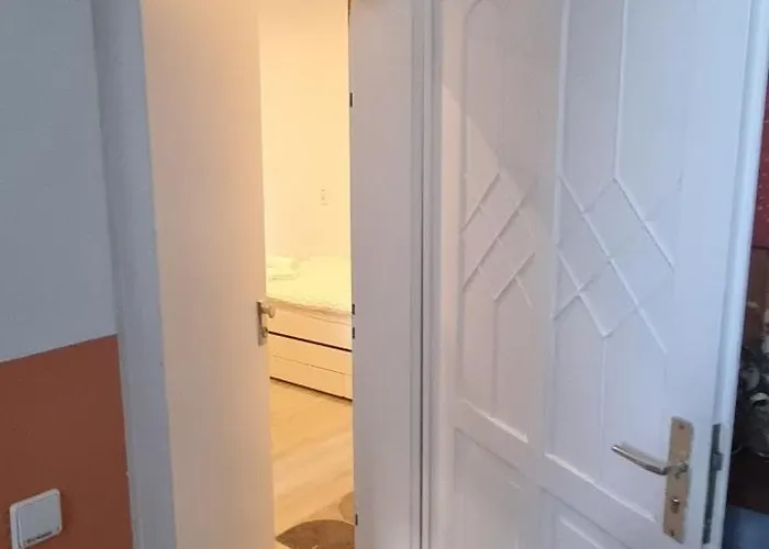 Cosy Living Apartment-120qm-fast Wifi-free Parking Appartement