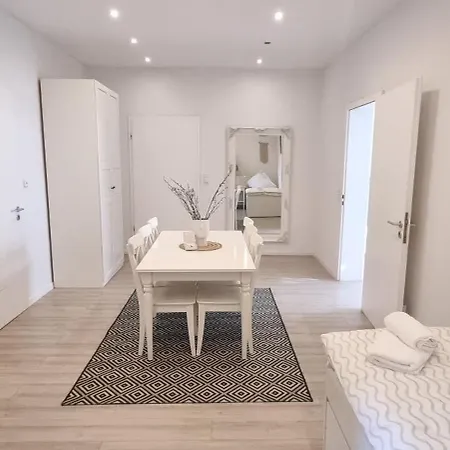 Cosy Living Apartment-120qm-fast Wifi-free Parking Hannover