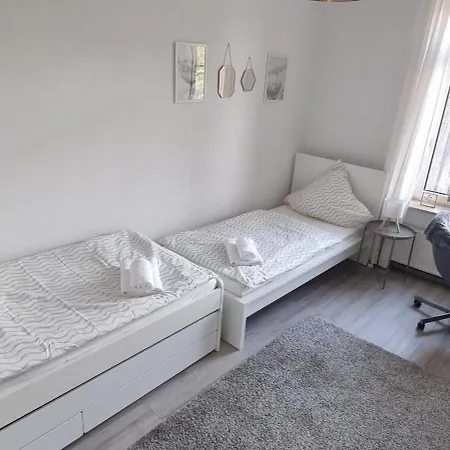 Cosy Living Apartment-120qm-fast Wifi-free Parking Apartamento *
